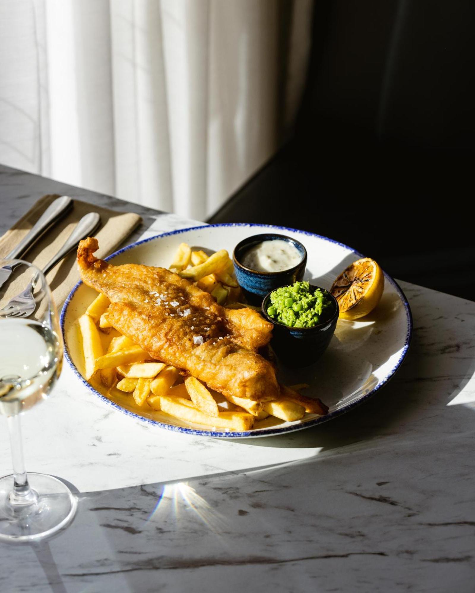 Leonardo Hotel Edinburgh Haymarket Екстериор снимка